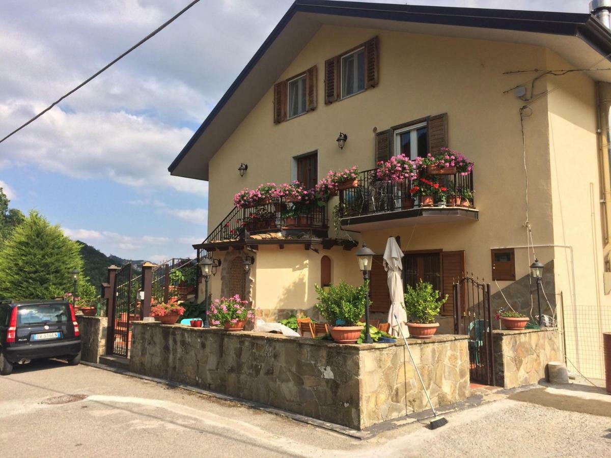 La Casa Nel Verde Castelmezzano Exteriör bild